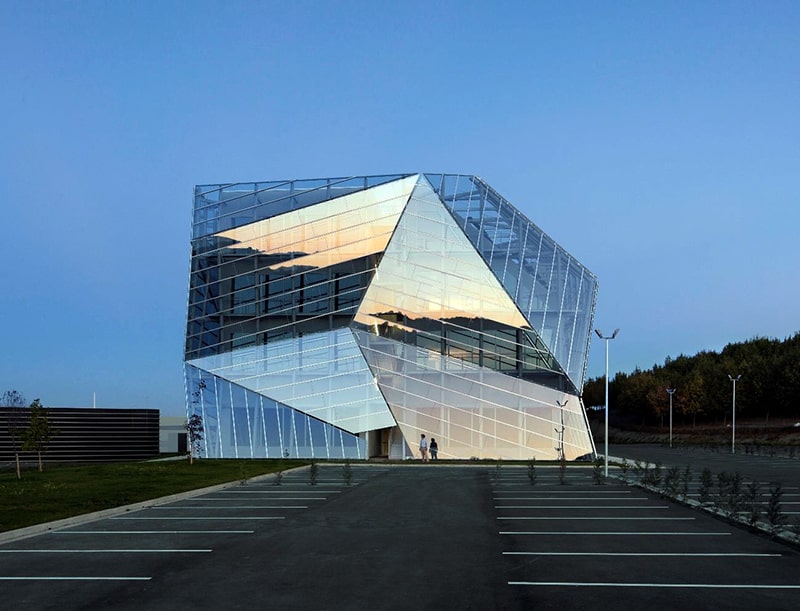 E8-Building-Vitoria-Gasteiz-Spain-GRDPR170EN0819-double-skin-facades